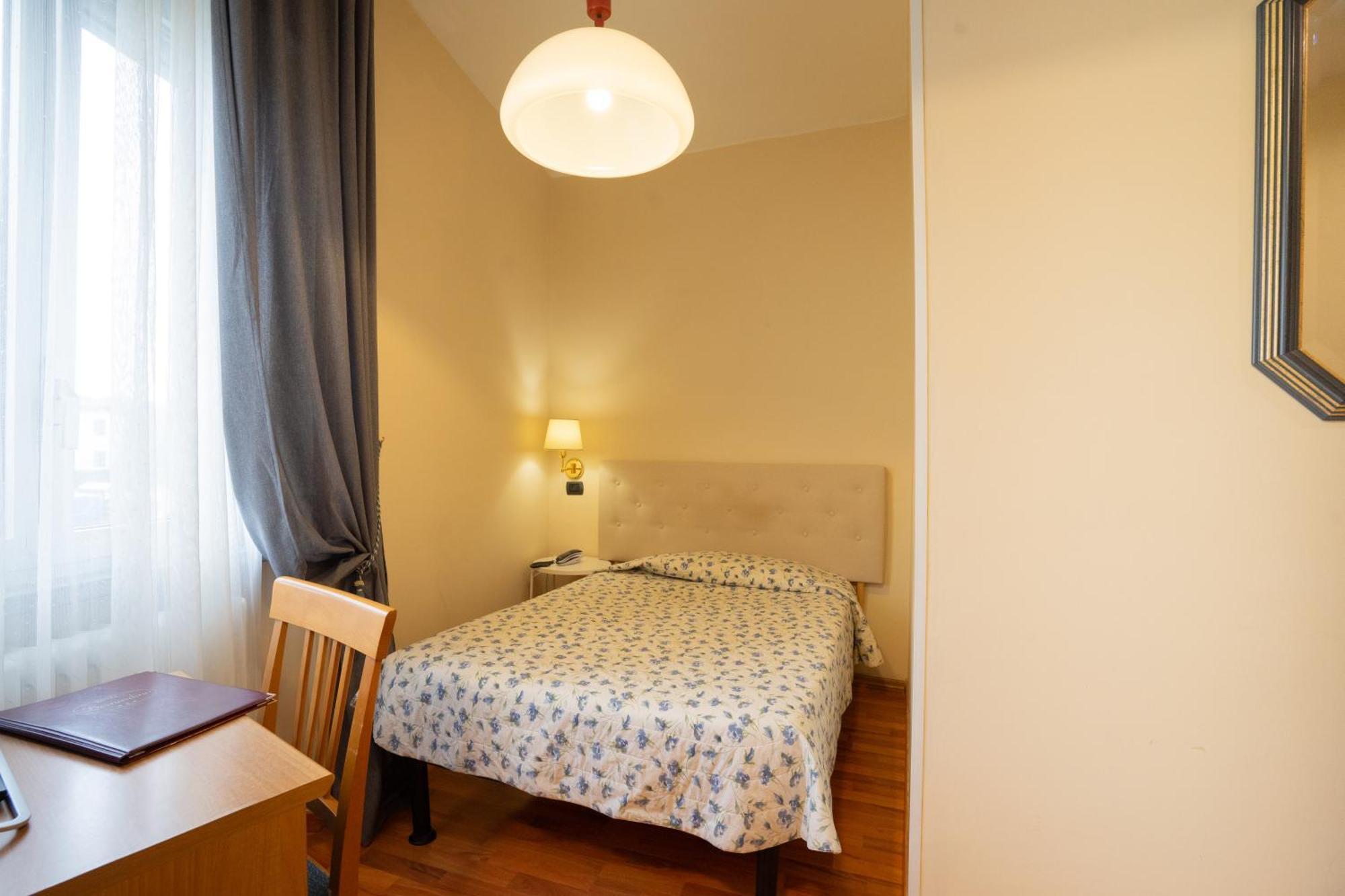 Hotel Bernardino Lucca Esterno foto