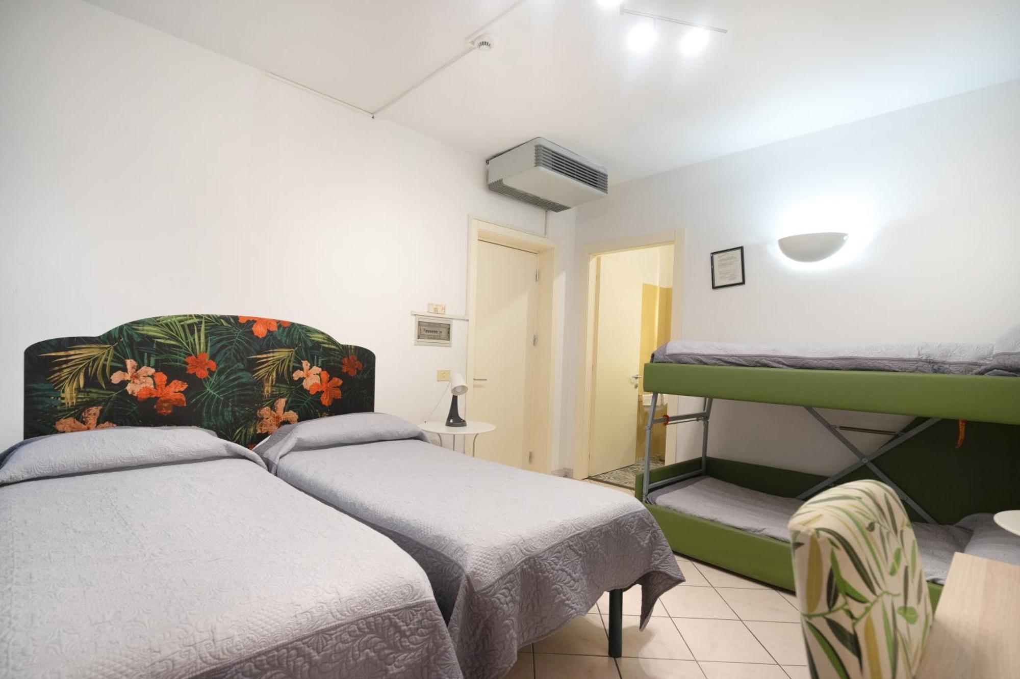 Hotel Bernardino Lucca Esterno foto