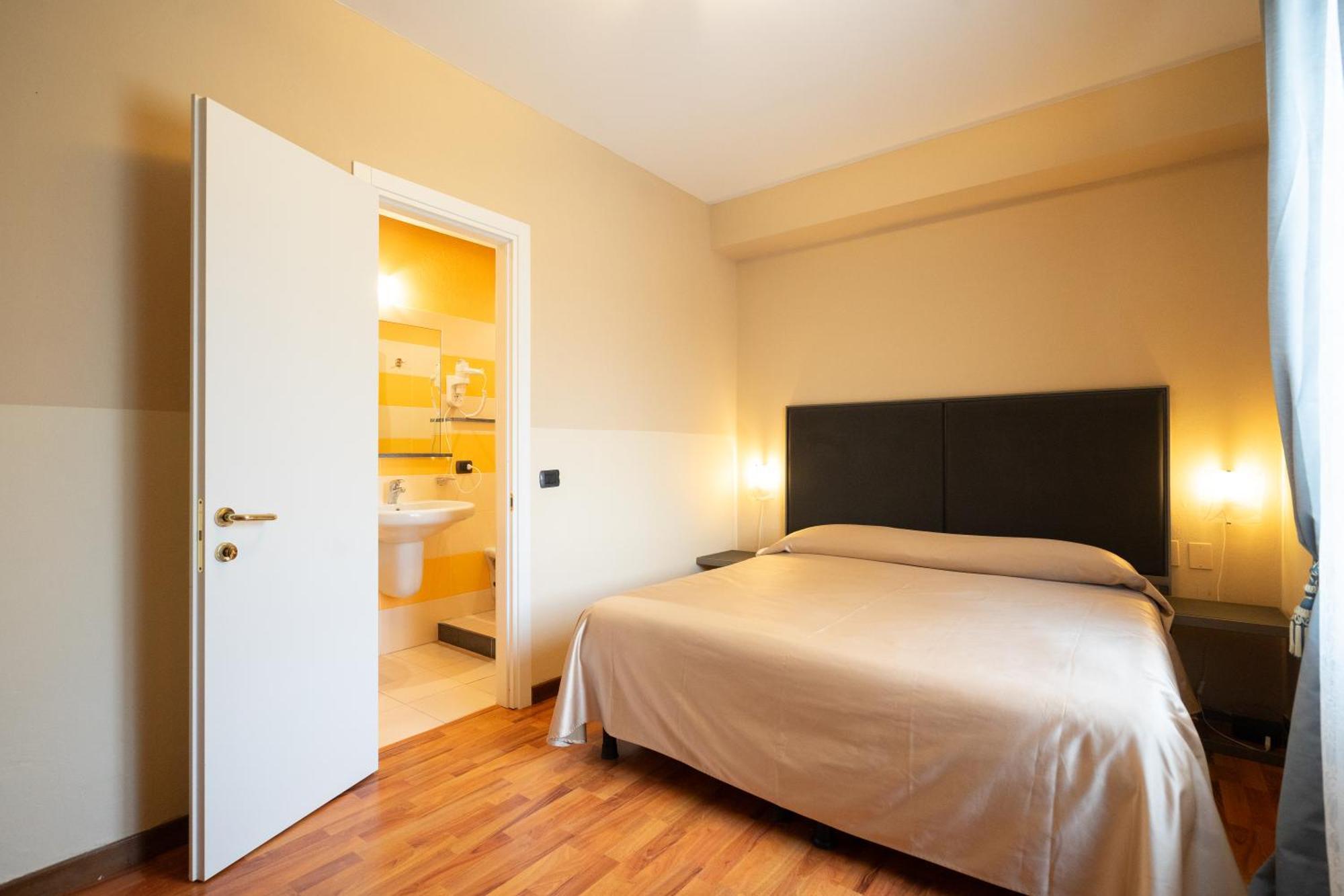 Hotel Bernardino Lucca Esterno foto