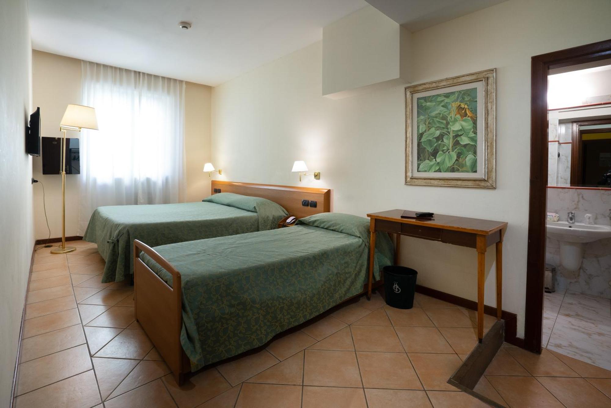 Hotel Bernardino Lucca Esterno foto