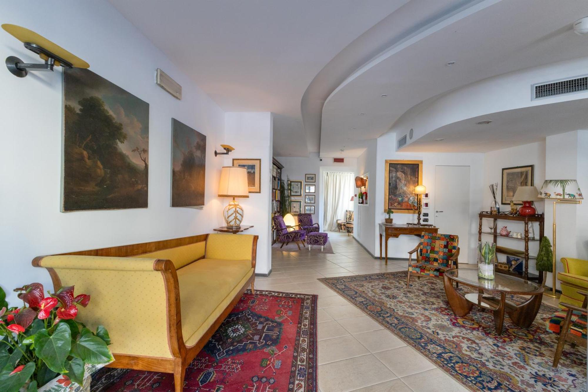 Hotel Bernardino Lucca Esterno foto