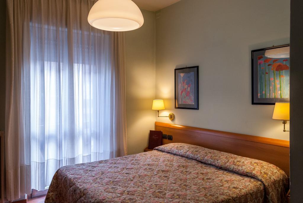 Hotel Bernardino Lucca Esterno foto